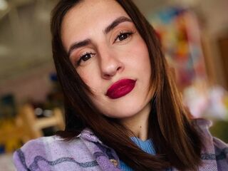 cam girl playing with vibrator MiguelinaCaram
