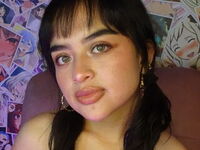 hot strip tease web cam MinniSabat