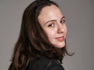 free webcam chat MonaStout