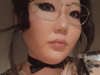 cam girl masturbating with dildo MorgueBerry