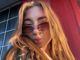 naked camgirl PatrickBriley