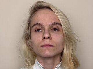 camgirl masturbating with vibrator PoulaShade