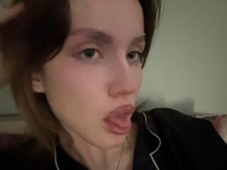 naughty cam girl masturbating with dildo RosariaSkemp