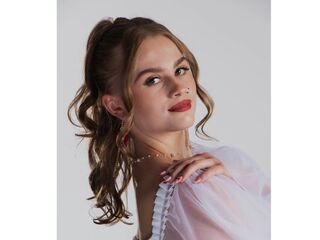 camwhore spreading pussy SharriLangolf