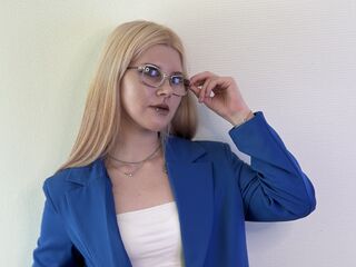 shaved pussy cam TommieMalkani