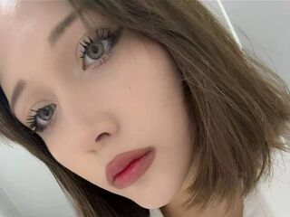 camwhore masturbating with sextoy VanBobic