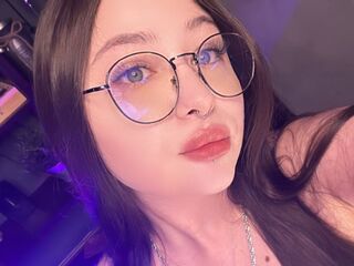 camgirl fingering shaved pussy VanessaGates
