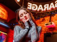 masturbating girl XeniaUsher